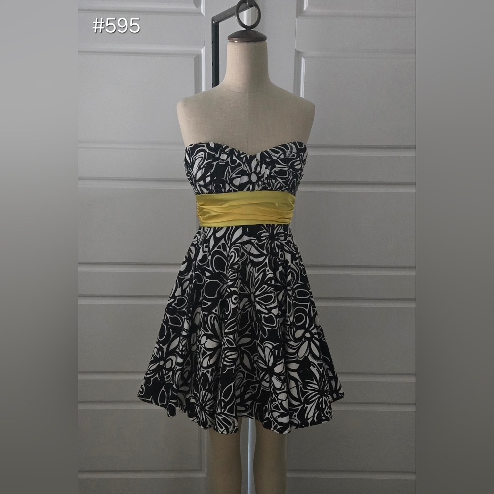 Black & White Stapless Prom/Homecoming Dress with Yellow Belt